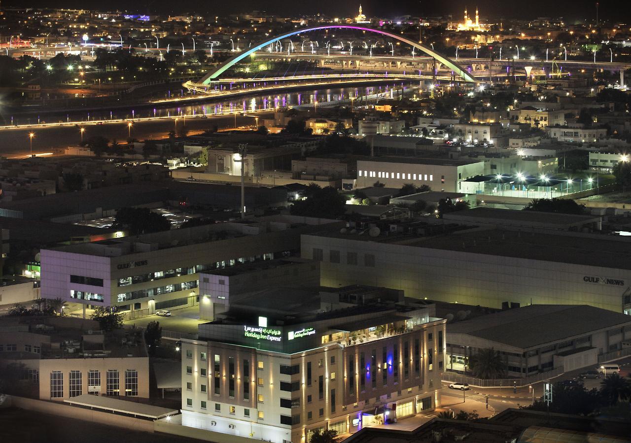 Holiday Inn Express Dubai Safa Park, An Ihg Hotel المظهر الخارجي الصورة