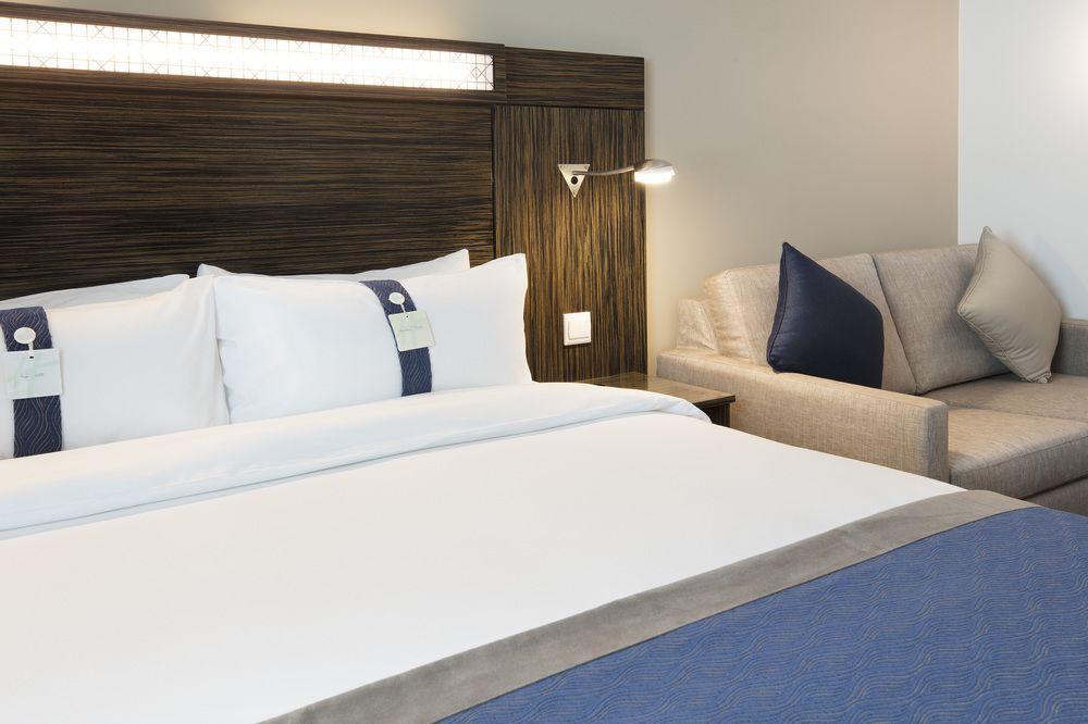 Holiday Inn Express Dubai Safa Park, An Ihg Hotel المظهر الخارجي الصورة