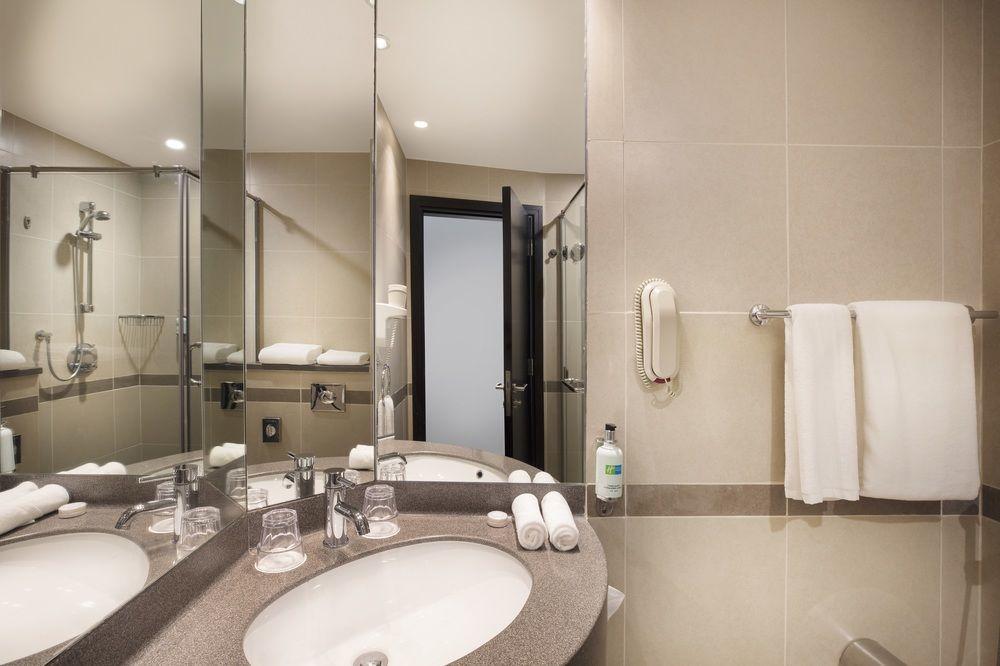 Holiday Inn Express Dubai Safa Park, An Ihg Hotel المظهر الخارجي الصورة