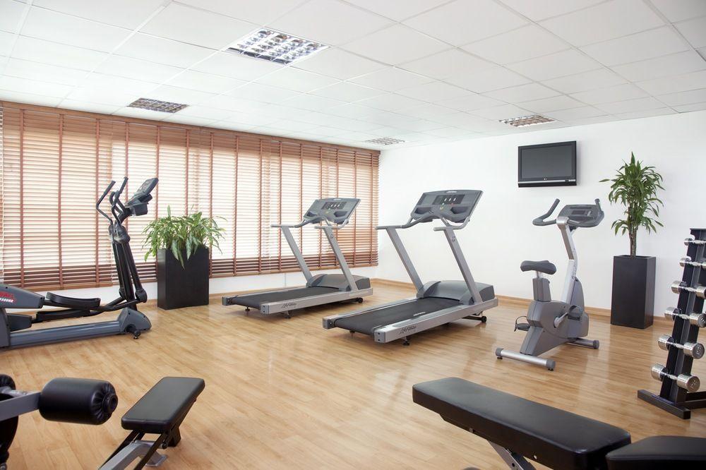 Holiday Inn Express Dubai Safa Park, An Ihg Hotel المظهر الخارجي الصورة